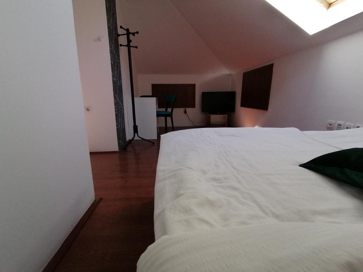 Mon Accommodation Free Parking Ni Buitenkant foto