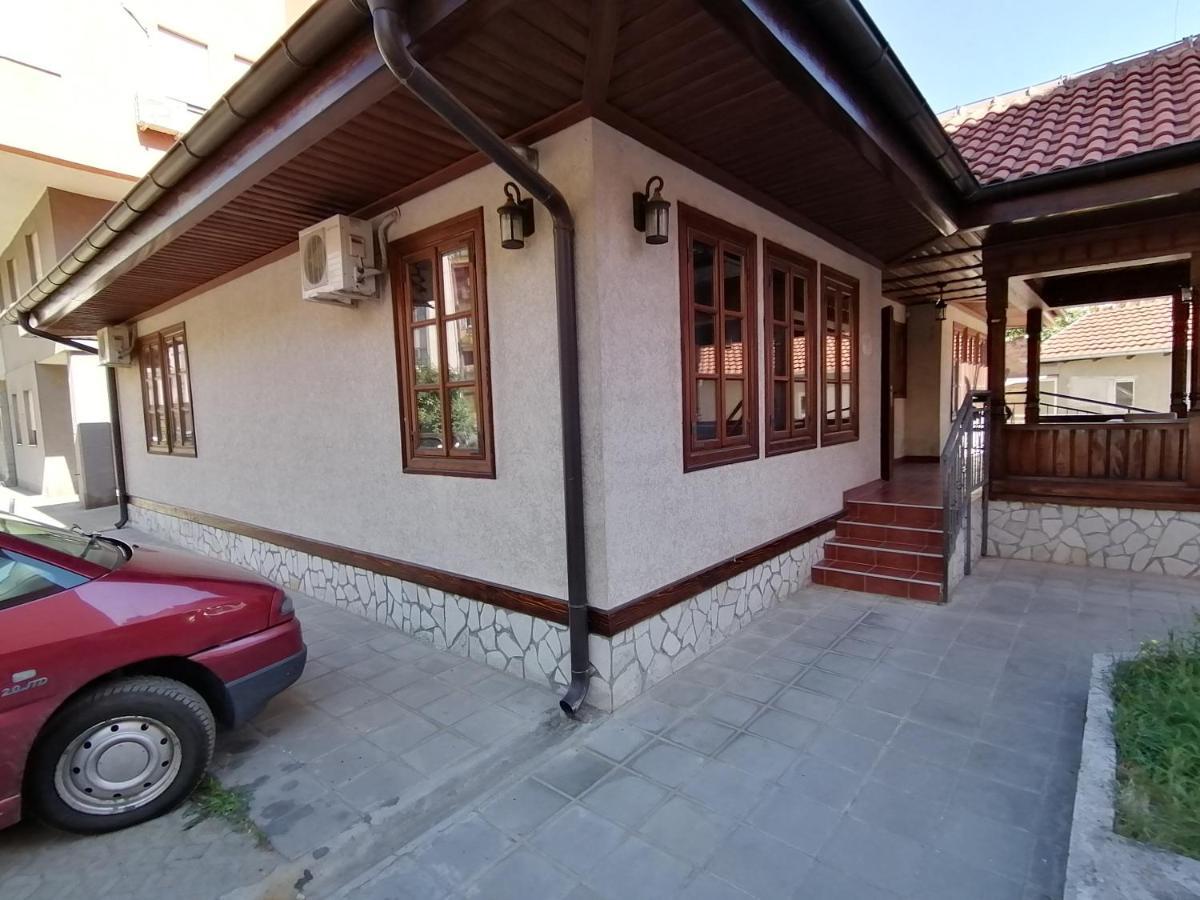 Mon Accommodation Free Parking Ni Buitenkant foto