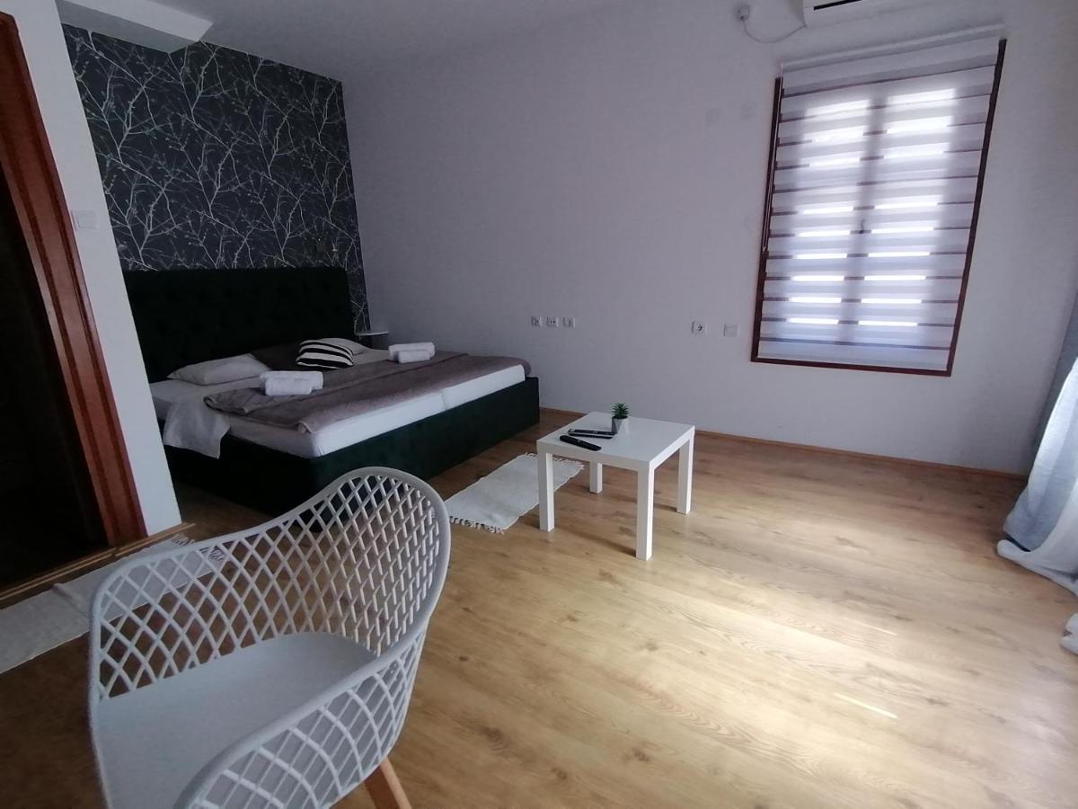 Mon Accommodation Free Parking Ni Buitenkant foto
